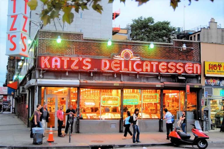 Katz's Delicatessen el Deli más famoso de Nueva York