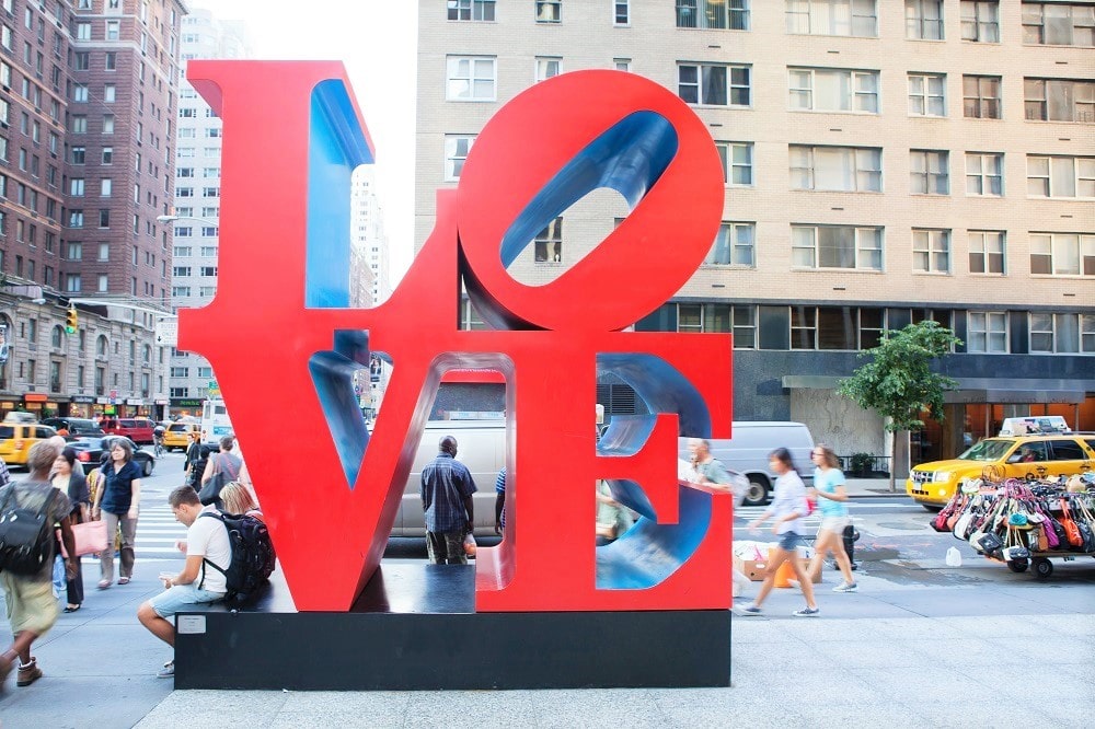 Escultura LOVE en New York