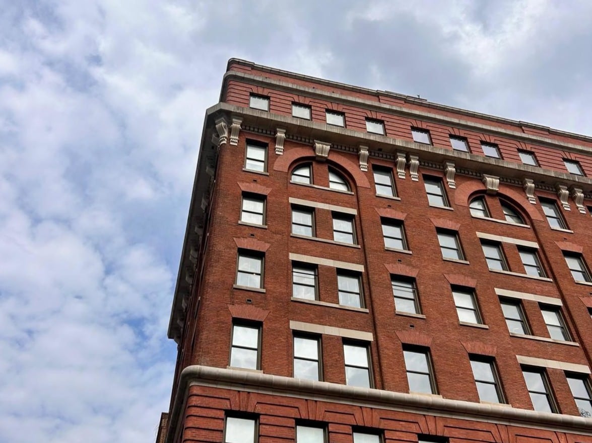 como ahorrar en alojamiento en Nueva York